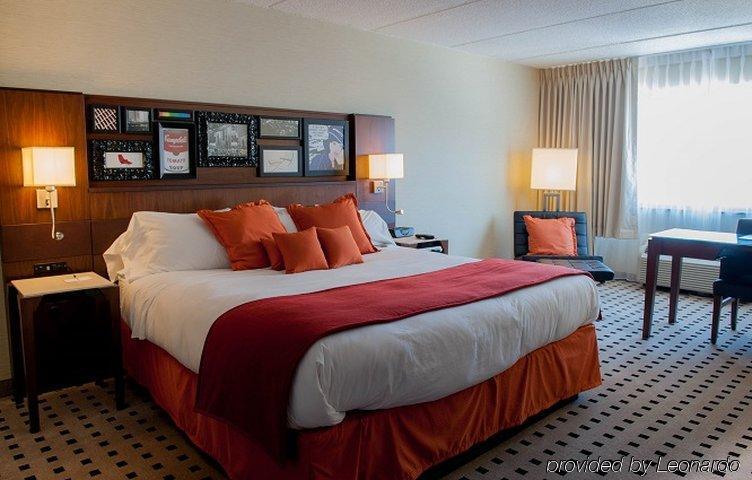 Delta Hotels By Marriott Utica Buitenkant foto
