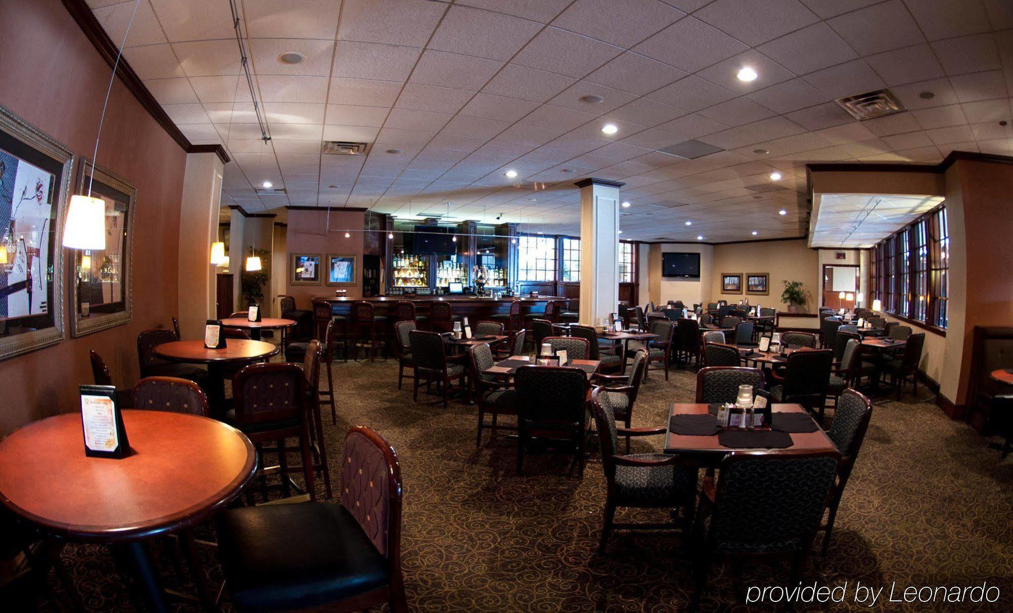 Delta Hotels By Marriott Utica Buitenkant foto