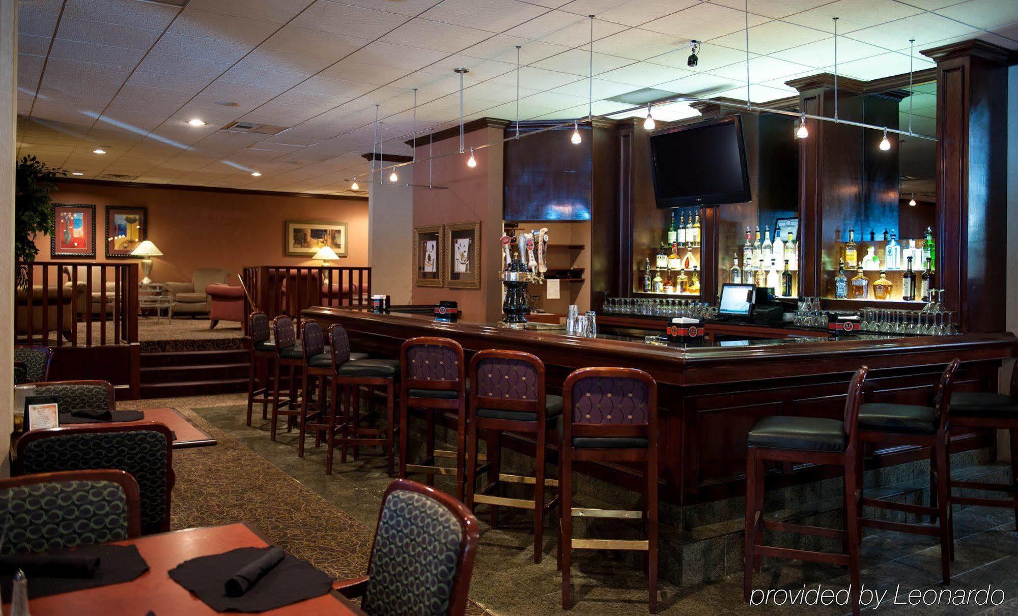 Delta Hotels By Marriott Utica Buitenkant foto